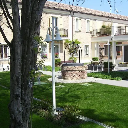 Relais Roncuzzi Ξενοδοχείο 4*