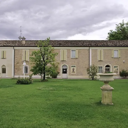 Ξενοδοχείο Relais Roncuzzi Russi