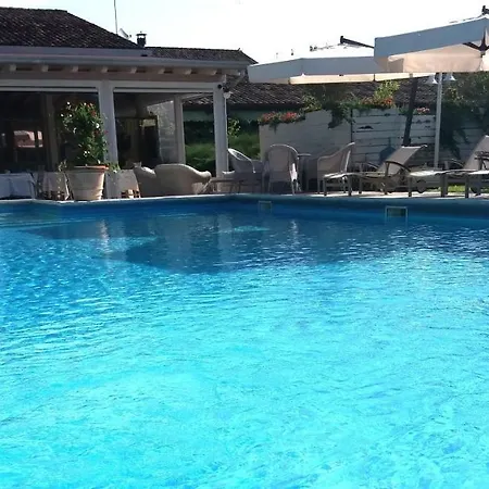 Relais Roncuzzi 4* Russi